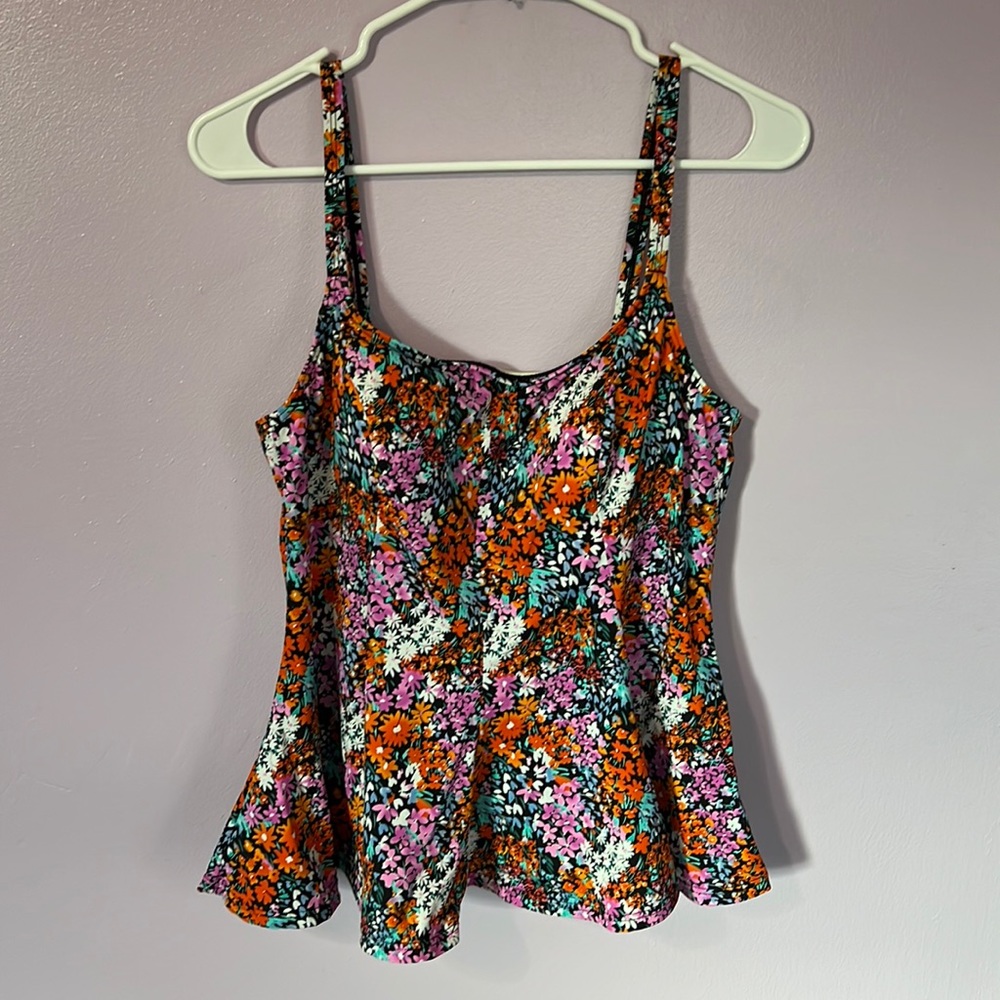 Fit 4 U Floral Patterned Swim Suit Top